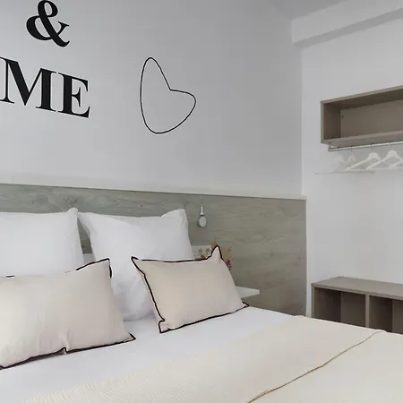 El Puerto בית הארחה *